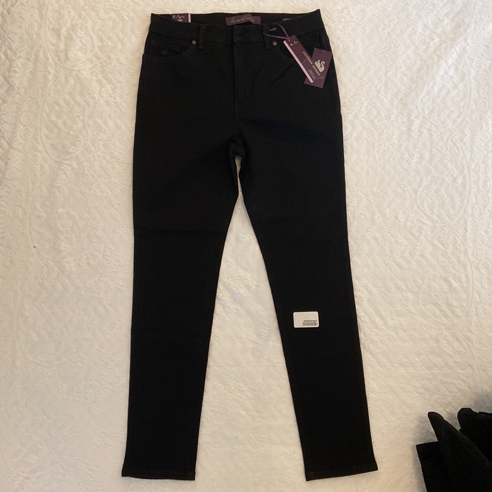 ⭐️⭐️FREE⭐️⭐️ Bundle!!! 3 pairs of black jeans - Picture 6 of 8
